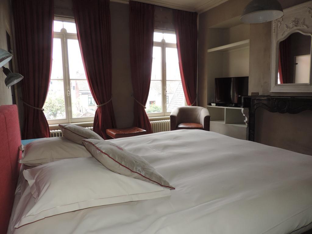 B&B Saint-Sauveur Брюж Стая снимка